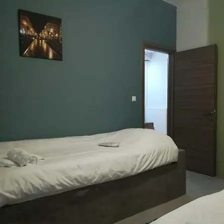 Luxurious And Modern City Center *